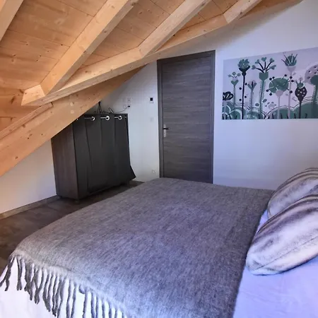 Vaujanylocations - Marguerite فوياني